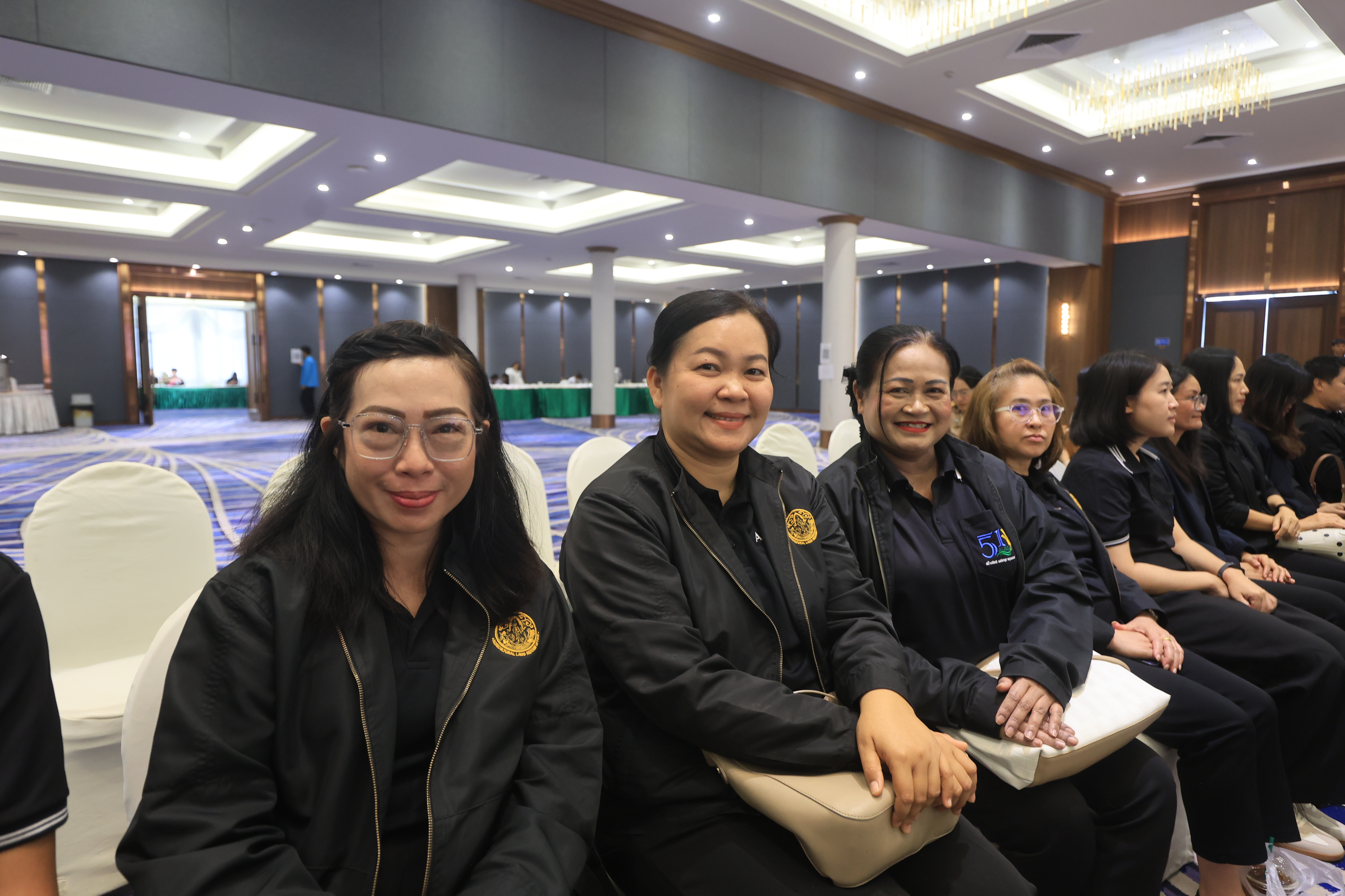 title - เลขาฯ ส.ป.ก. ประชุมเข้ม! 